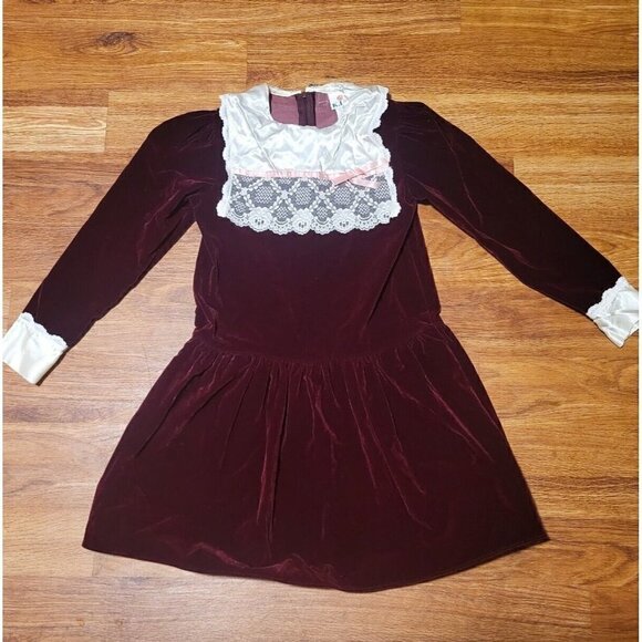 Vintage K.l.l Size 7  Red Velvet  Lace Bib Drop Waist‎ - Picture 1 of 4